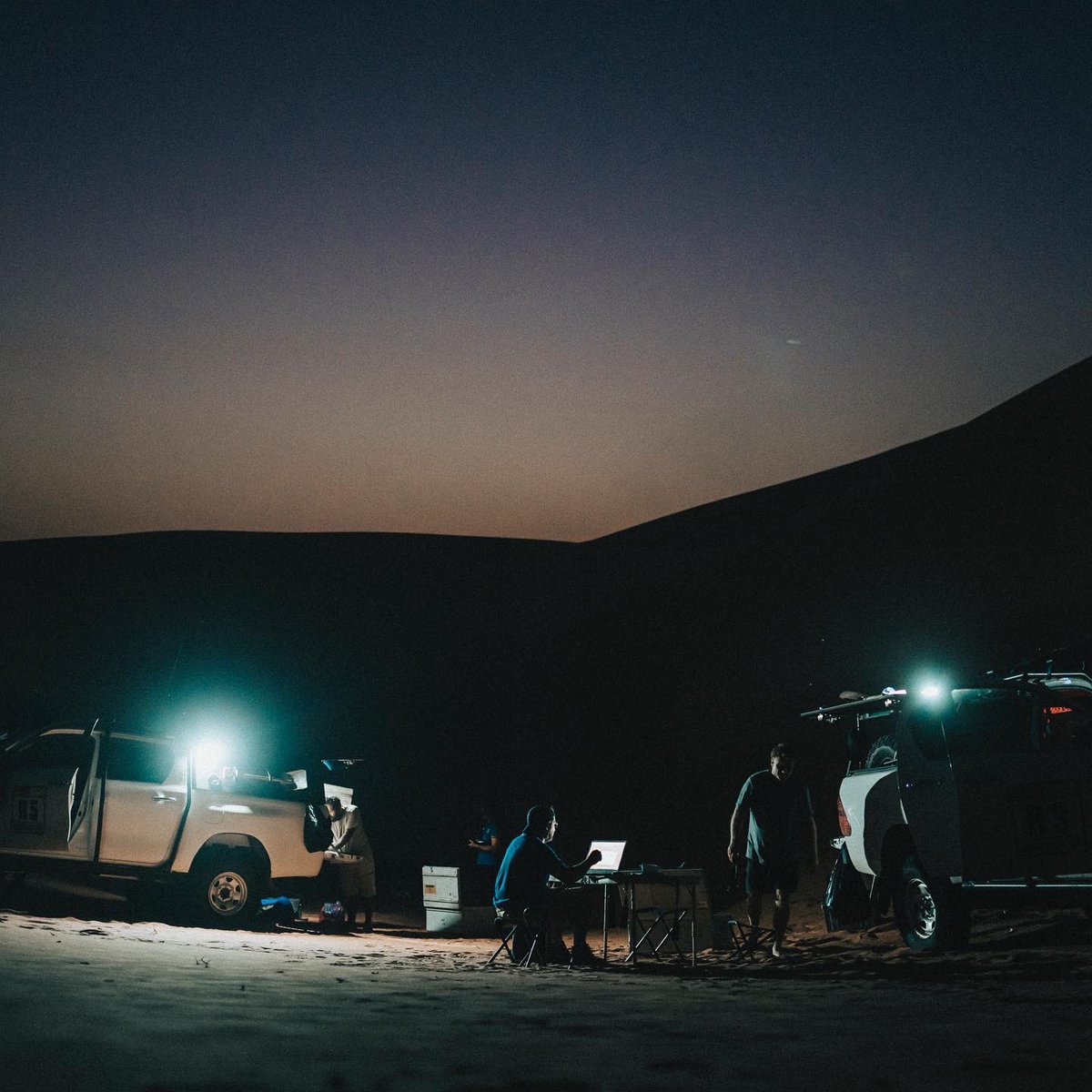 dakar's tweet photo. 😍 The desert nights really are something else… #Dakar2023 #recces https://t.co/JgViSeSIGl