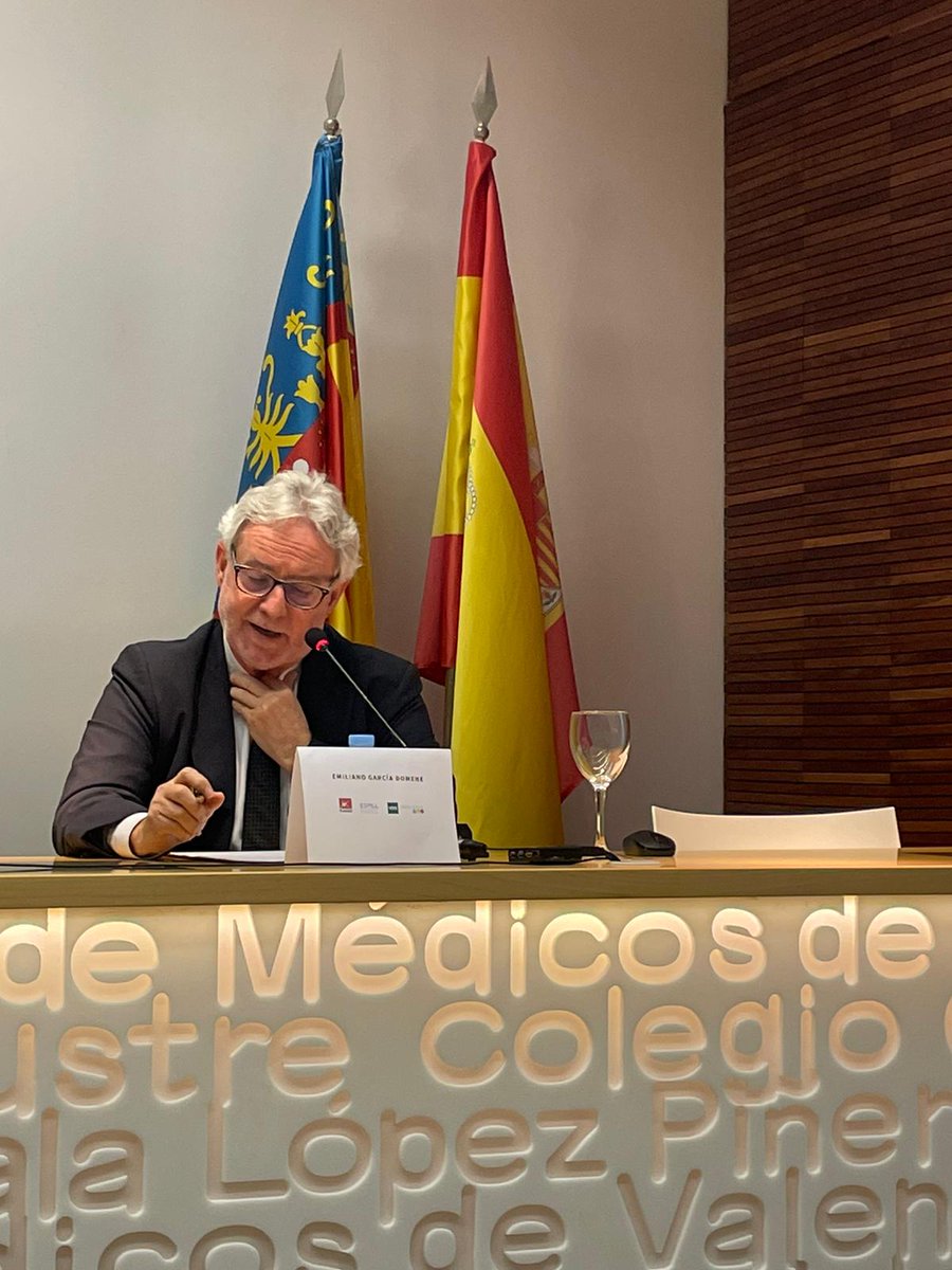 SalutVlc's tweet photo. 🩺El Concejal de Salud y Consumo, @emilianoVLC, participa en el acto inaugural del XXI Congreso Latinoamericano de Salud Sexual y Sexología, organizado por @FlassesOficial y el @InstitutoEspill que acoge el @IICOMV 🥼 https://t.co/k6Knvn0Zi3