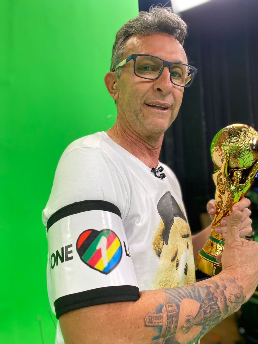 10neto's tweet photo. Sou contra esses preconceitos absurdos! Apoio a atitude dos jogadores da Seleção Alemã. Essa Copa NUNCA deveria ser realizada no Catar. #SemPreconceitos #lgbtqia https://t.co/zlQvhqkvtP