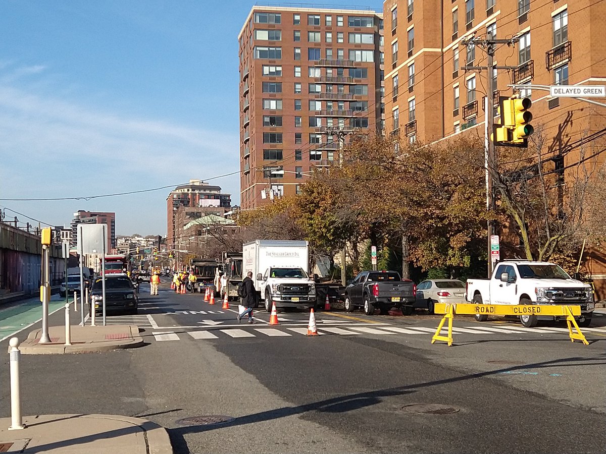 KenFerrante's tweet photo. Thank you to @HobokenOEM Coordinator Montanez, @HobokenPD  Officer @absolutesquire Gonzalez, Chris Halleron &amp; Veolia workers who are out on Observer Highway working to make repairs &amp; mitigate the issues on this Thanksgiving morning. https://t.co/jQJKHXHZo7