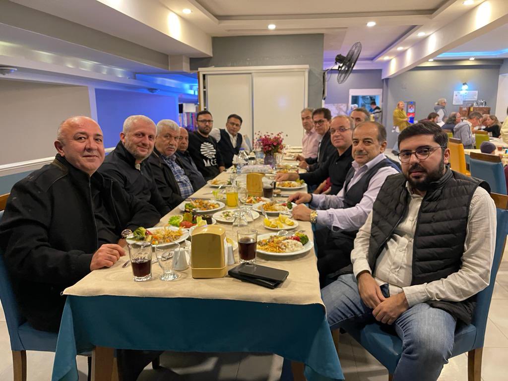 mpasaoglu0761's tweet photo. Eski dosluklar unutulmaz organizasyon için Ali BOZ a ve @YUSUFMECEK e çok teşekkürler @MBerberoglu61 https://t.co/9ScAW0H7nX