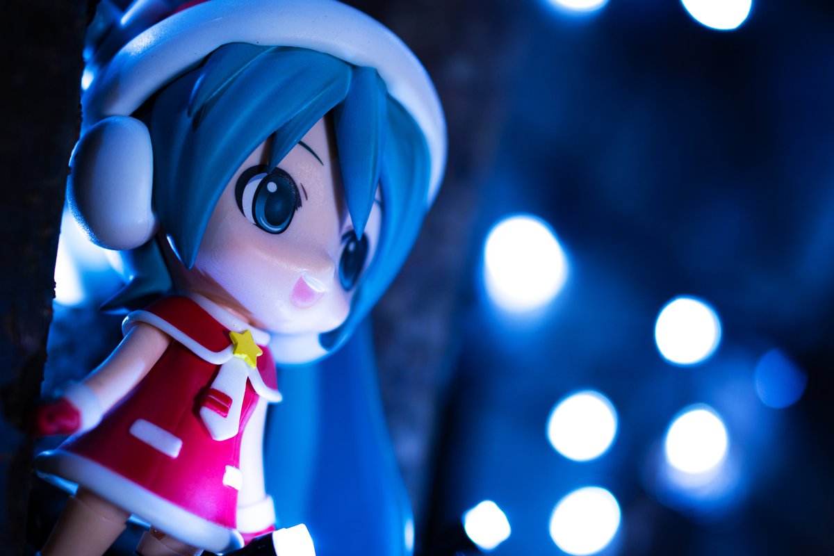 #深夜の初音ミク撮影60分一本勝負
11/24【ひかり】
ひかりの雪が降り注ぐ聖夜。

#ねんどろいど 
#Nendoroid