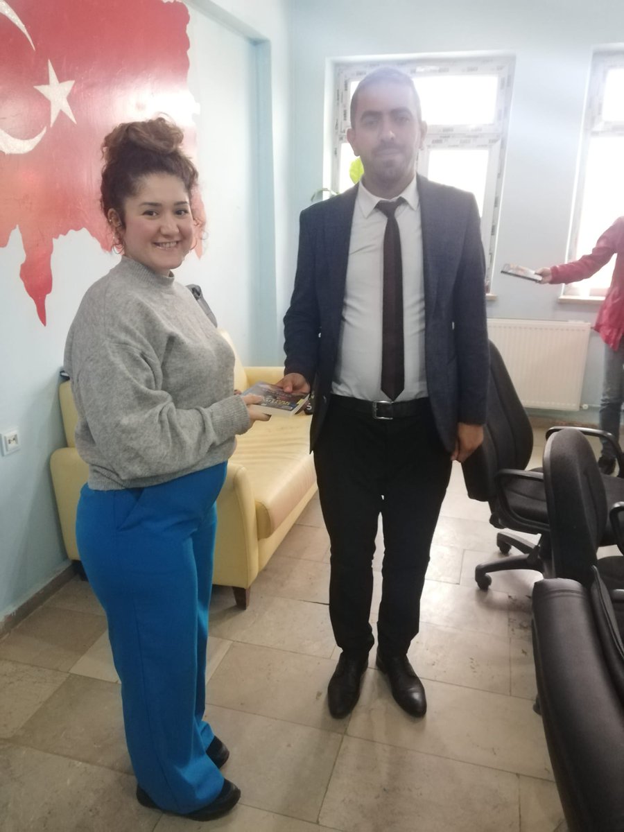 HazroMem's tweet photo. "Dünyanın her tarafında öğretmenler insan topluluğunun en özverili ve saygıdeğer unsurlarıdır."
Mustafa Kemâl ATATÜRK...
Tüm öğretmenlerimizin Öğretmenler Gününü en içten dileklerimle kutlarım.
@tcmeb @aliihsansu_ @salihsakmia @ugurdoganer01 https://t.co/hQSMBVHmRf