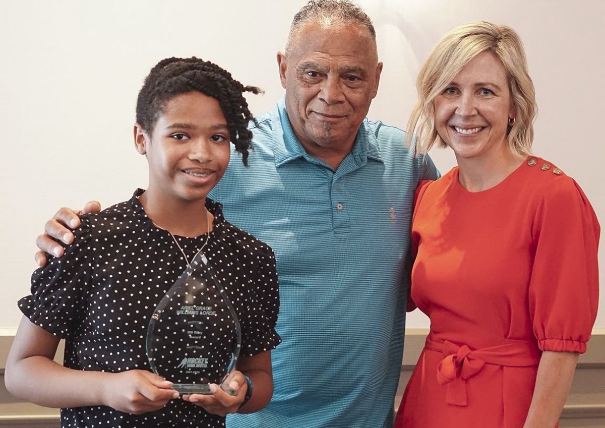 SacredHeartHfx's tweet photo. We’re so proud of Grade 7 student Ariel Lorde who this past summer  received the Bill Riley Award from @HockeyNS for demonstrating teamwork, work ethic, and passion for hockey. The sky is the limit for Ariel both on and off the ice! #MySHSH #hockeylife #blackhistory https://t.co/Ot1wn7OWq1