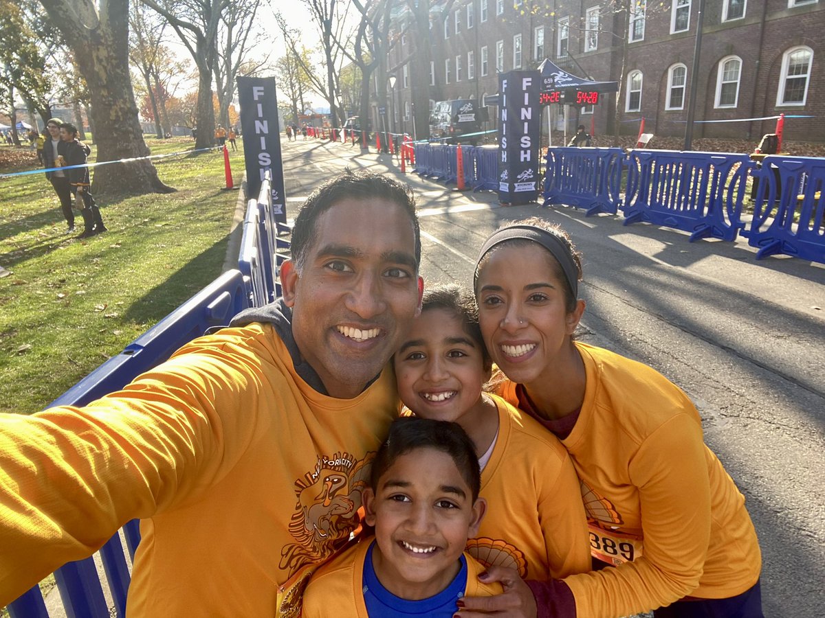 Happy Thanksgiving all! “When gratitude becomes an essential foundation in our lives, miracles start to appear everywhere.” - Emmanuel Dagher 🦃☺️🙏🏽❤️@NYCRUNS @arvind_trindade