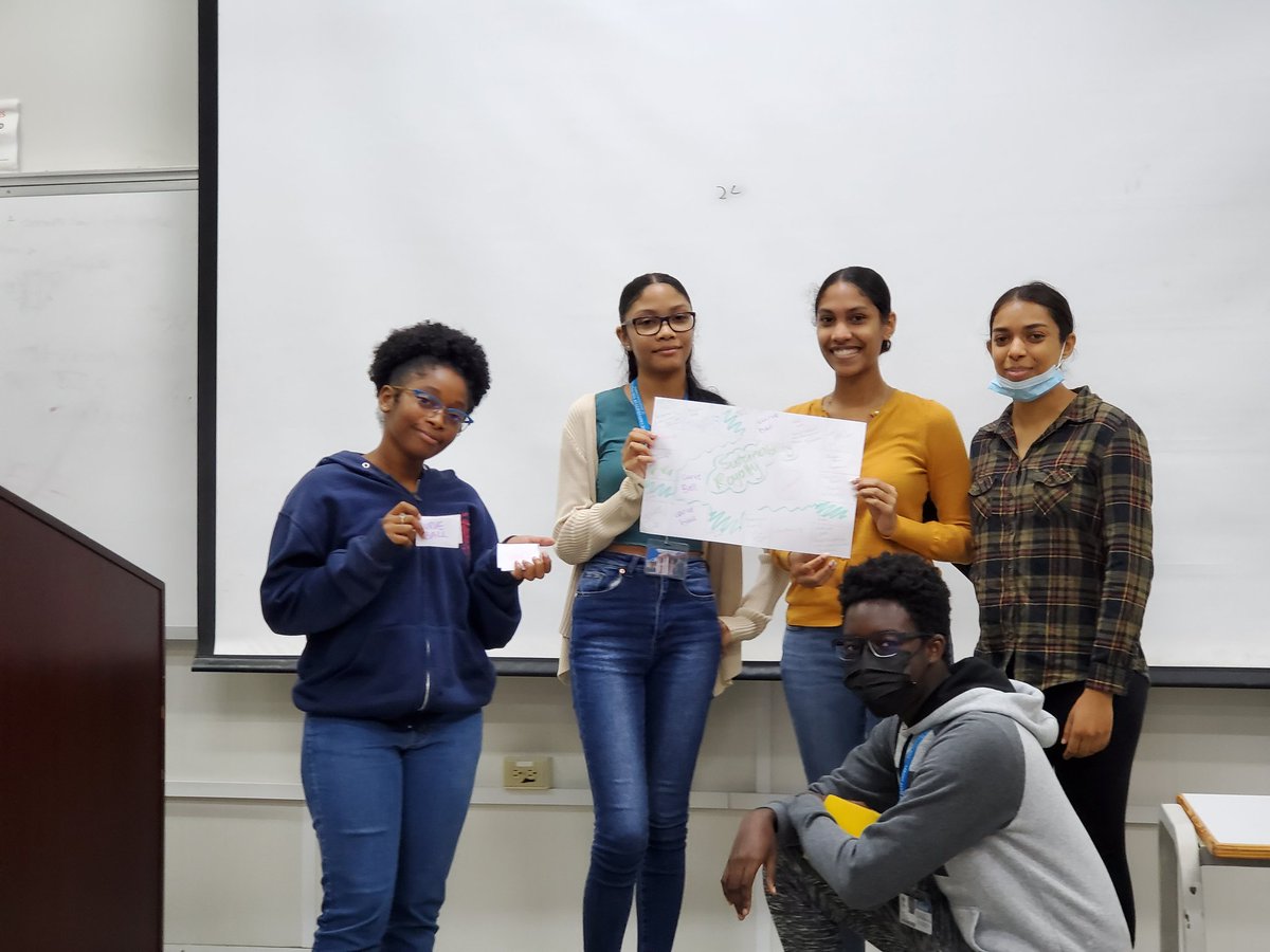 LaDaanaKanhai's tweet photo. [4] And we had one group design an interactive game on pollution 🎮 So proud of all the groups👏 https://t.co/8YUJVBd8GI