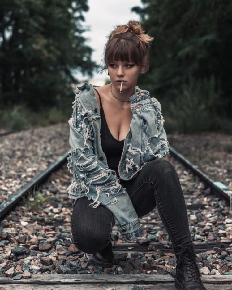 outrage_paris's tweet photo. @ la.dague.rose⚔️
thank you @JZamoto for the pictures !🔥
go shop for our clothes : links and adress on pinned tweet 👀♻️
#fashion #frenchphotographers #frenchbrand #upcycling #models https://t.co/9o24pcNQyF