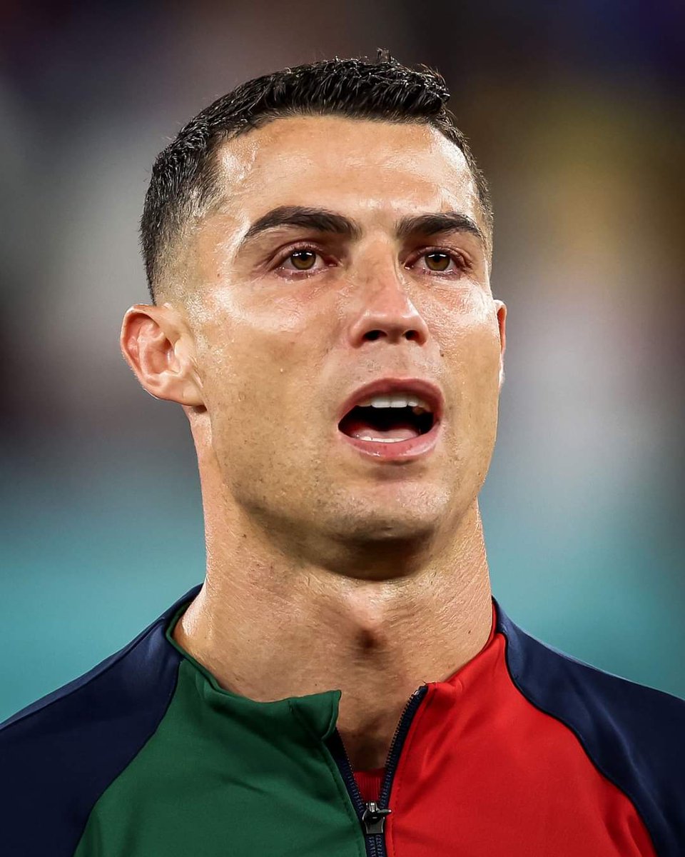 lupinxart's tweet photo. Cristiano Ronaldo was in tears before playing in his fifth World Cup  🥹#CR7𓃵 https://t.co/sqeoLdSoeT