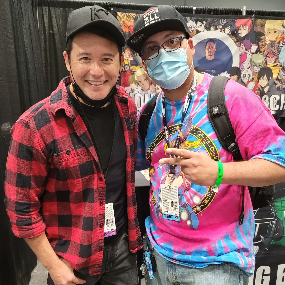 panda_plumpy's tweet photo. Was such an honor meeting the celestial mage and the humanoid typhoon @animenyc 😱😭🙏 

#animenyc2022 #lucyheartfilia #vashthestampede https://t.co/TGYydig7hn