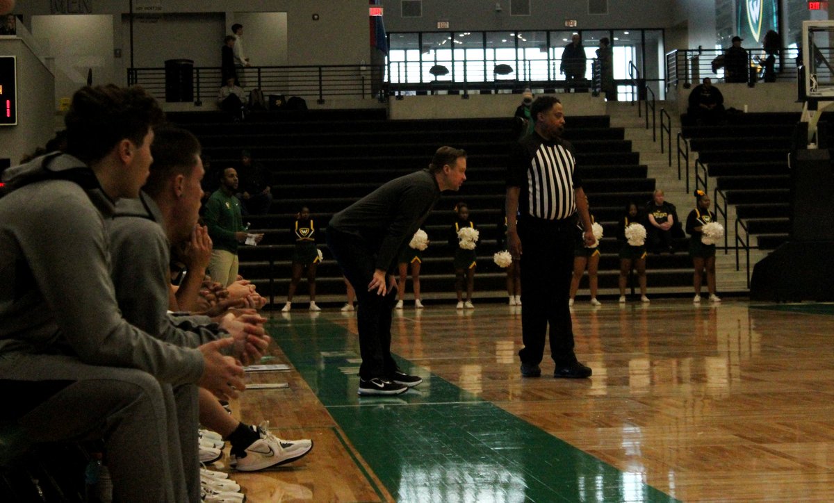 shawntay_lewis's tweet photo. The Wayne State University men's basketball team defeated Tiffin University with an 83-77 win in its second consecutive contest at the Wayne State Fieldhouse Sunday.
📷 Shawntay Lewis
@intro2pj #WSUpj #WSUa7 #sports #basketball #mensbasketball #sportsphotos @waynestate https://t.co/sKYiTmNno4