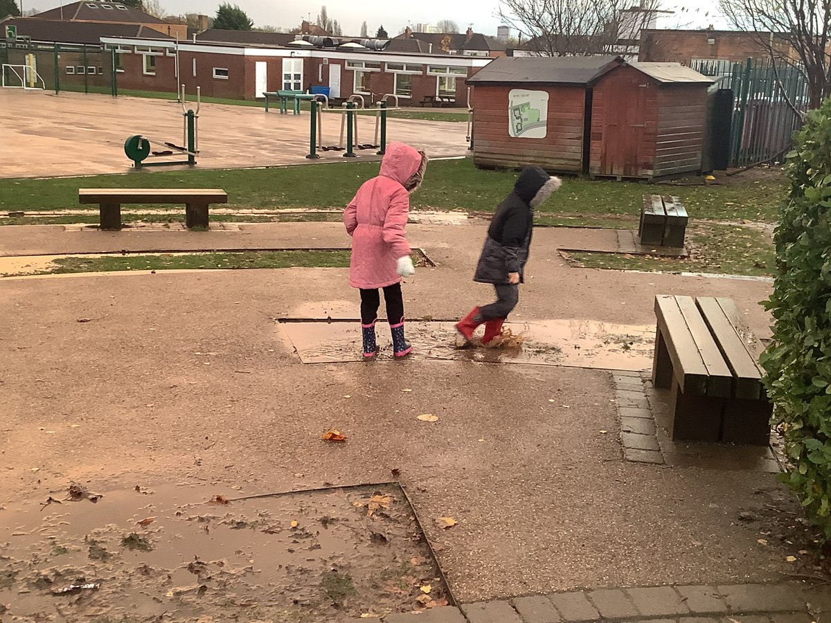 HillFarmPrimary's tweet photo. Nature club had a great time making wax rubbings in the rain! We even had a chance to splash in the muddy puddles! 🌧 https://t.co/n6j3RRKsMz