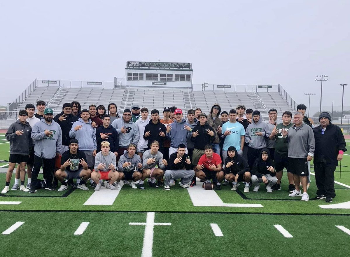 🏉🏉🏉 It’s a special feeling for <a href="/GreyhoundFB22/">Taft Greyhound Football🏈</a> to be practicing on Thanksgiving‼️Round 3‼️