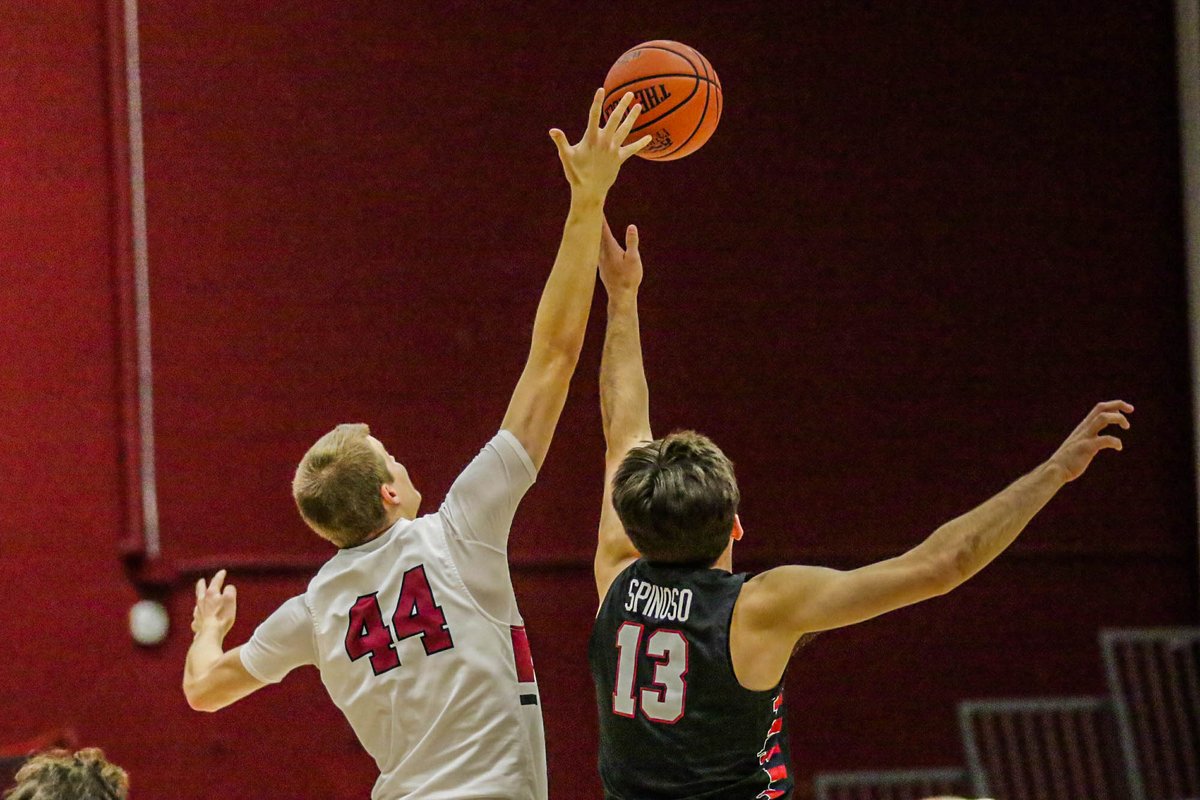 LafayetteMBB's tweet photo. Forever thankful for being able to play the sport we love and sharing it with our Leopard community 🏀
#RollPards | #CurNon | #HardSmartTogether https://t.co/lf04njxLyj
