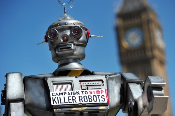 NickGrantham83's tweet photo. 📱 It’s time to talk about killer robots... via @TechCrunch 

#robots #technology #ai https://t.co/gLPPntFZyu https://t.co/3MwXxQpK63