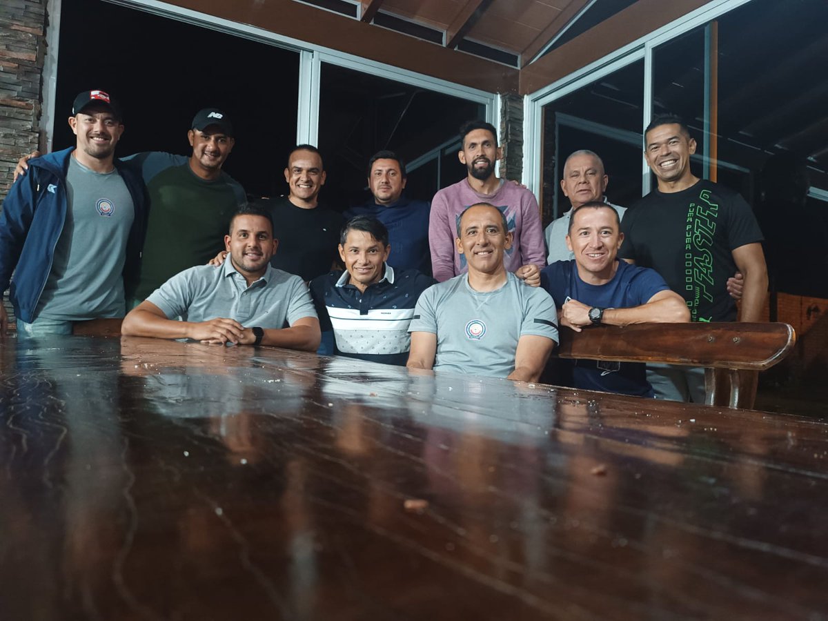 rcacerespf's tweet photo. Asociación de Preparadores Físicos de Fútbol del Paraguay 🇵🇾 
Grandes proyectos en puerta para la profesión https://t.co/pW8zO1MLwW