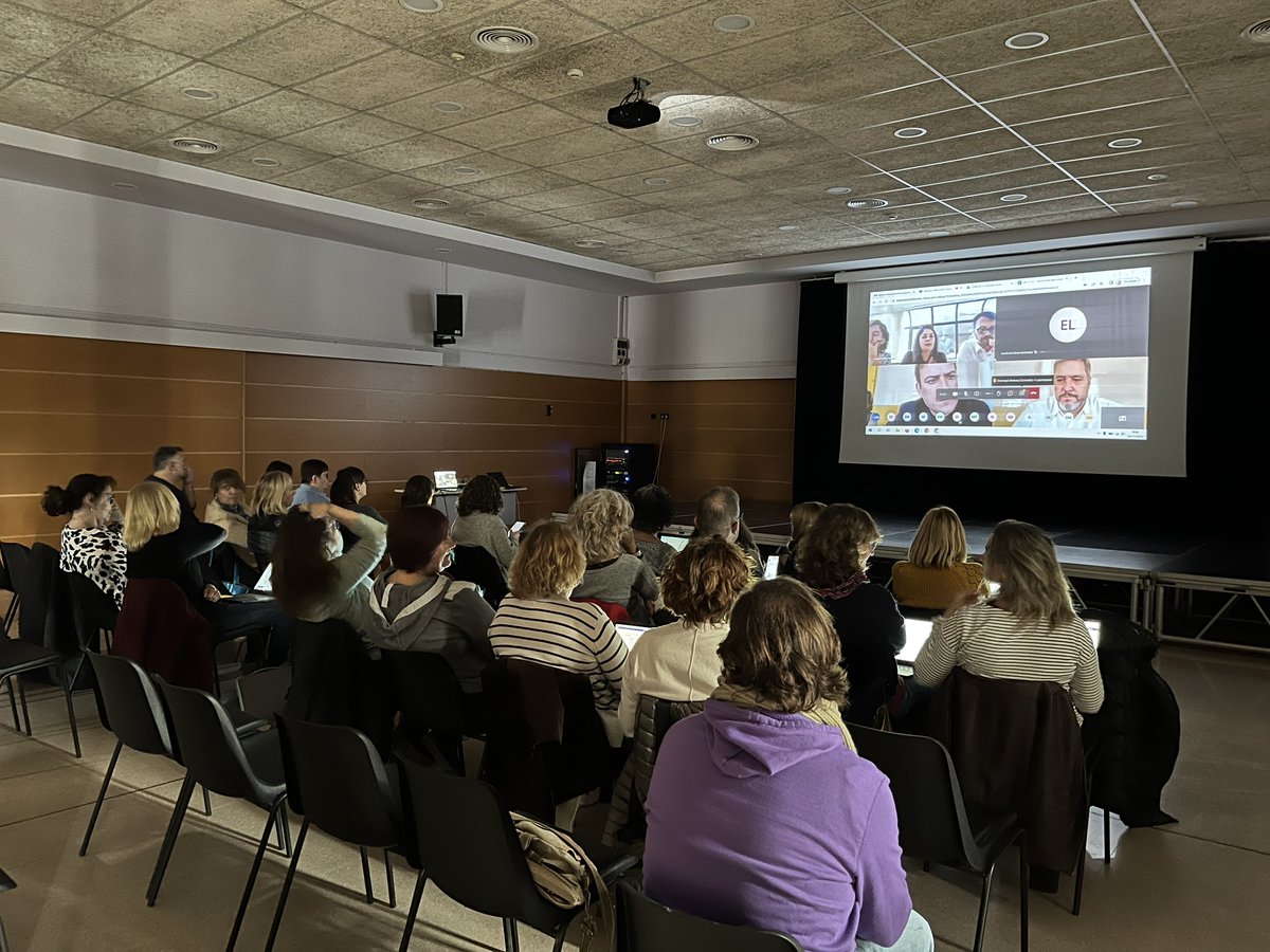 Avui, sessions de treball d'inspecció amb direccions de primària i secundària del Vallès Nord. 

Partim dels dubtes recollits sobre nou currículum i posem en comú respostes contrastades amb el Decret.