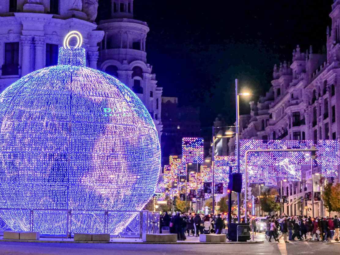 MadridenRuta's tweet photo. Cuenta atrás para que #Madrid se vista de #Navidad.
El encendido de las luces tendrá lugar hoy día 24 de noviembre a las 19h, en la Plaza de España.
#MadridEnRuta
#comienzalaNavidad #MadridEnRuta #Navidad #Navidad2022 #navidadmadrid https://t.co/HThz4Lj7yq