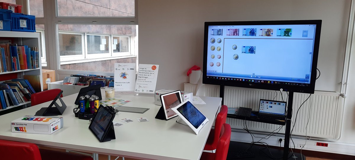 frederique_fiot's tweet photo. Animation d'un atelier et accueil des enseignants au #FabLab Ephémère 2ème édition : formation sur les #classesflexibles proposée par @reseau_canope et @Cardie.
@canope_95 #TNE #Sqool @Easytis https://t.co/E7TQc7Zchl