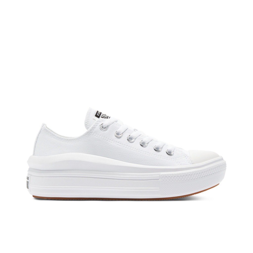 theiceraf's tweet photo. Dalam banyak2 kasut putih, aku rasa converse ni yang paling win sebab design dia lawa. https://t.co/kKjlbKNIol