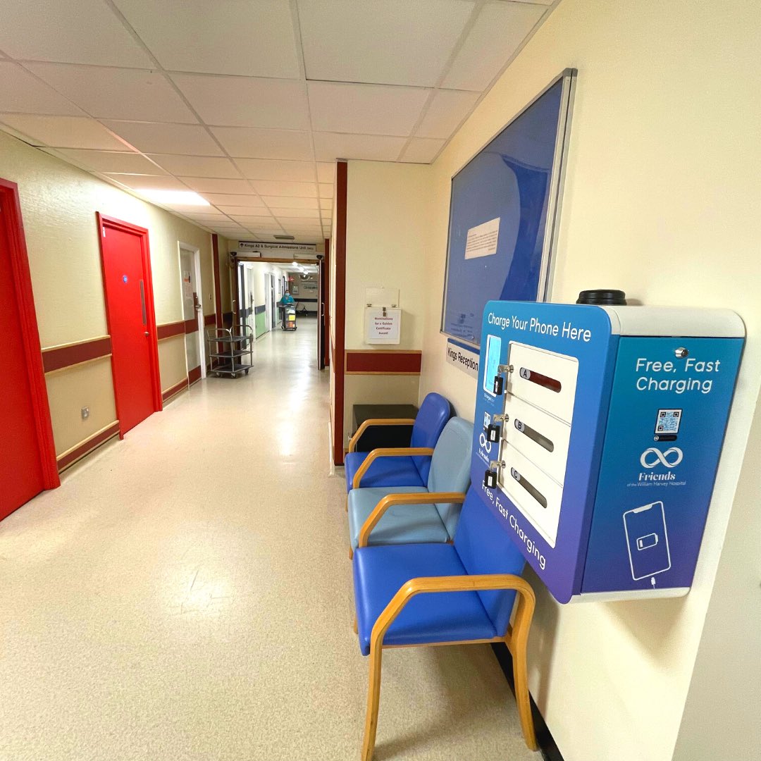 ChargeBox's tweet photo. A rewarding installation at William Harvey Hospital @EKHUFT thanks to the funding by charity @FriendsofWHH
This is the first time @ChargeBox have been asked to install on patient Wards rather than A & E / waiting areas 🙌🏼
#proud #nhs #charging #mobile #chargebox #hospitals # https://t.co/xS1rPP2FNk
