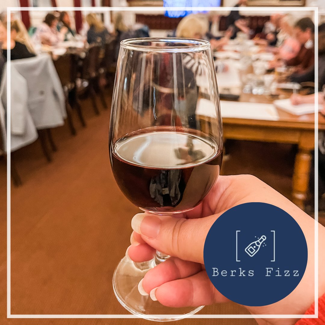 🧀 🍷🎄Last few places available for our Christmas Cheese and Wine tasting on Wednesday 21 December! 
This is a fun and informal wine tasting event, bring a friend or come on your own, you will be made to feel welcome! 
Book online: 
berksfizz.co.uk/wine-tasting-e…