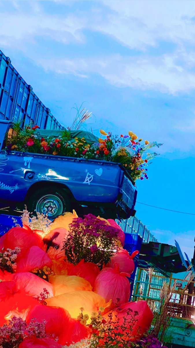 💙💛❤💚🧡💜🤎🖤🤍😊