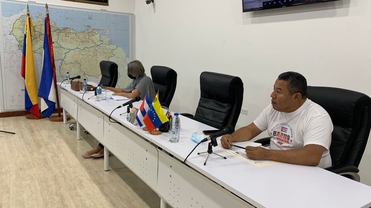 cubacooperaven's tweet photo. El Dr. Misael Arias Reyes, Vicejefe Integral de la Misión Médica Cubana en #Venezuela; preside reunión mediante videoconferencia del grupo nacional de atención al colaborador.

#CubaPorLaVida ❤️ #Cuba #YoVotoEl27 💖#VoluntadDeElegir https://t.co/xlpvpOF05h