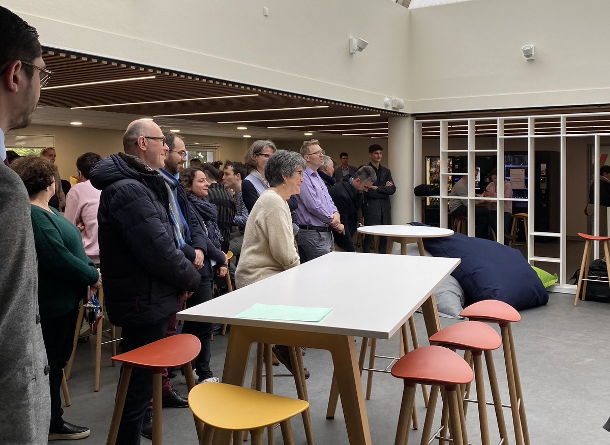 AFEP_asso's tweet photo. [#VieEtudiante] 

💡Inauguration du nouvel espace de restauration et vie étudiante en centre ville
 
Sous l’impulsion de l’ancien VPE sur les listes de l’AFEP, ouvre aujourd’hui l’espace pyramide à la présidence

Une amélioration dans la qualité de vie des étudiant•es du centre https://t.co/TOZBymvfiP