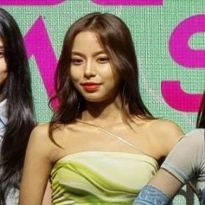 clairkive's tweet photo. is she even real ???

YGIG MEDIA CON
@ygig_official

#BeSpelledbyYGIG
#YGIGDebut #SBTown https://t.co/WOE5O8MH4T
