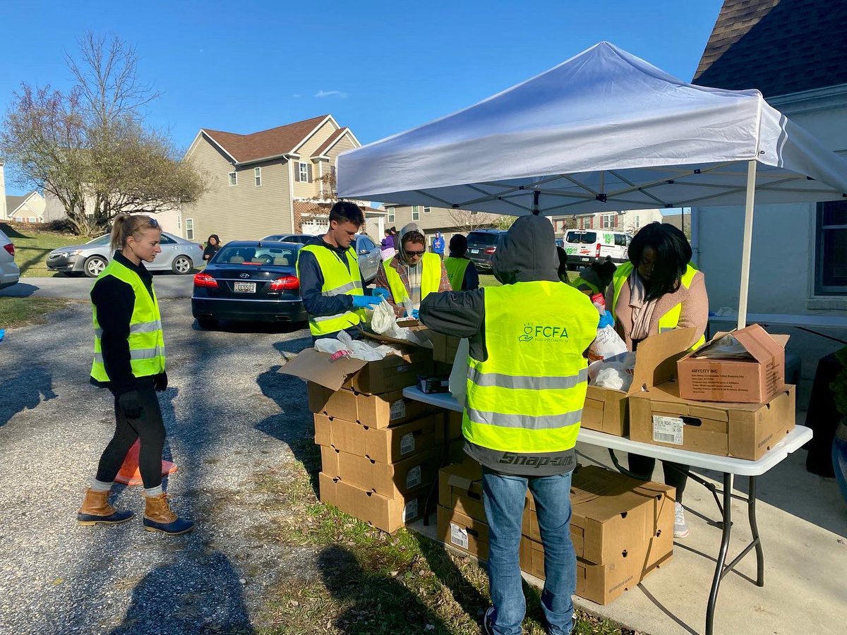 fcfaglobal's tweet photo. FCFA hosted its 2nd Annual Turkey Giveaway on 11/19/22 @thehillinc church. Hundreds received free turkeys with support from @wegmans and @amerigroup3 . Thanks to all volunteers, nursing students &amp; faculty from @marylandnursing and staff from Walter Reed. #HappyThanksgiving !🦃🍁 https://t.co/3UsJ3MIchx