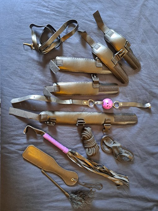 Just about half of the fun things I got today 🥵🥵🥵 Getting my feet wet in a new adventure 😉 Will you be<a href="/tag/sexy"class="tags"><span>#sexy</span></a><a href="/tag/blackandwhite"class="tags"><span>#blackandwhite</span></a><a href="/tag/of"class="tags"><span>#of</span></a>