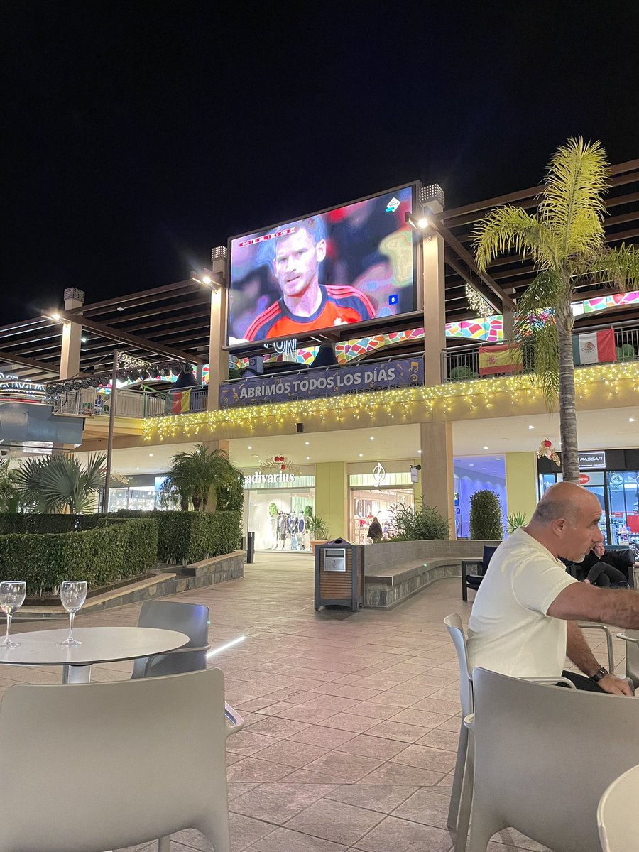 AlanRowland1967's tweet photo. Watching the football in style - big screen https://t.co/PujjsUdau9