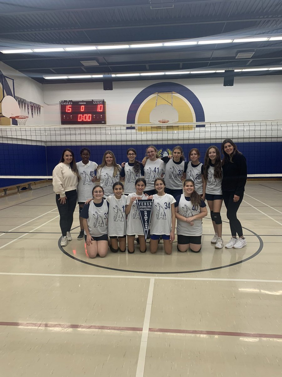 StAndrew_ycdsb's tweet photo. Goodluck to our Intermediate Girls Volleyball Team who will be competing in the area finals today🏐 Thank you to Ms. Pompilio and Ms. Fiorini for all of their hard work in coaching the girls this season. Go wolves go! 🐺 https://t.co/ZWqsIoMGiE