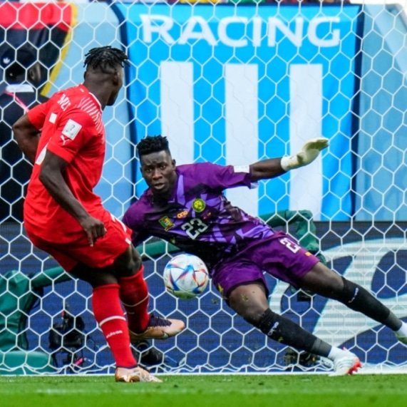 NormTheRef's tweet photo. What a close game but the Schweizer Nati win against les Lions Indomitables. Suisse 1 Cameroun 0 #NormPool #Nati 🇨🇭 #allezleslions🇸🇳 https://t.co/ANWcKR0Dyn