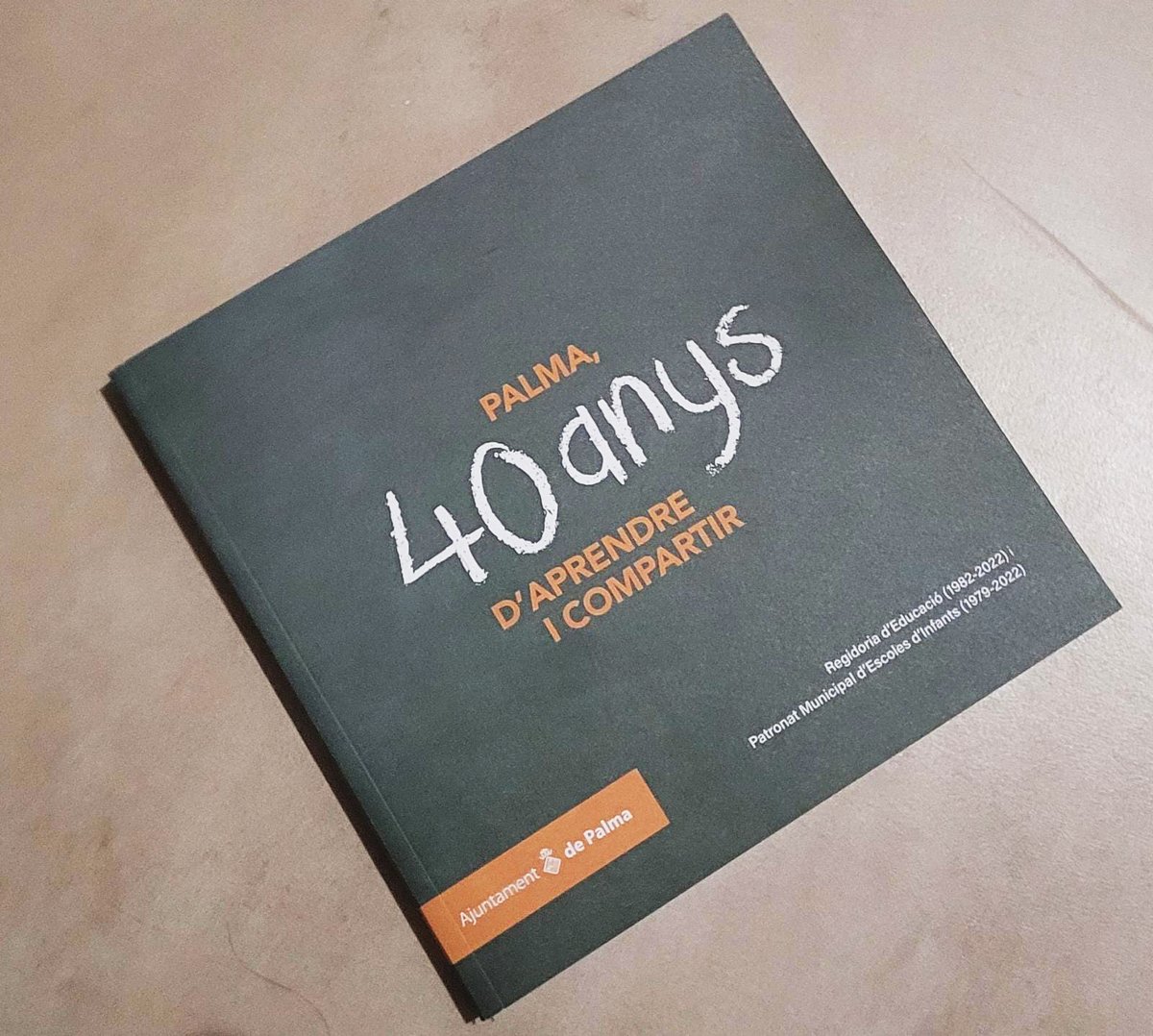 ajuntpalma's tweet photo. 🔛Continuen els actes de commemoració del 40è aniversari de #PalmaEduca
👉Aquest dimecres 23 de novembre🗣️📗 presentació el llibre 'Palma, 40 anys d'aprendre i compartir'
#PalmaEduca https://t.co/SVurXM7tIH