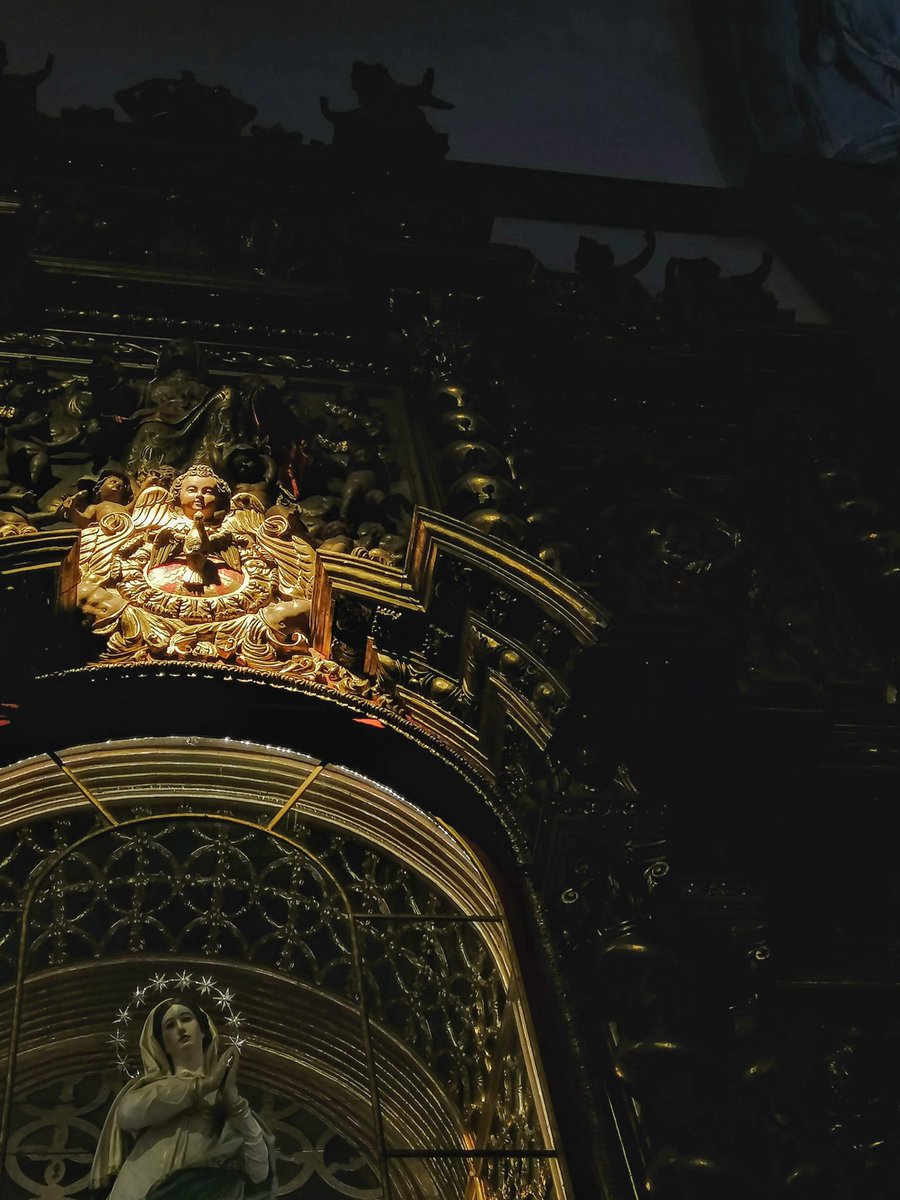 mustecon's tweet photo. La luz jugueteando al Barroco. https://t.co/h8JkOtn5Ti