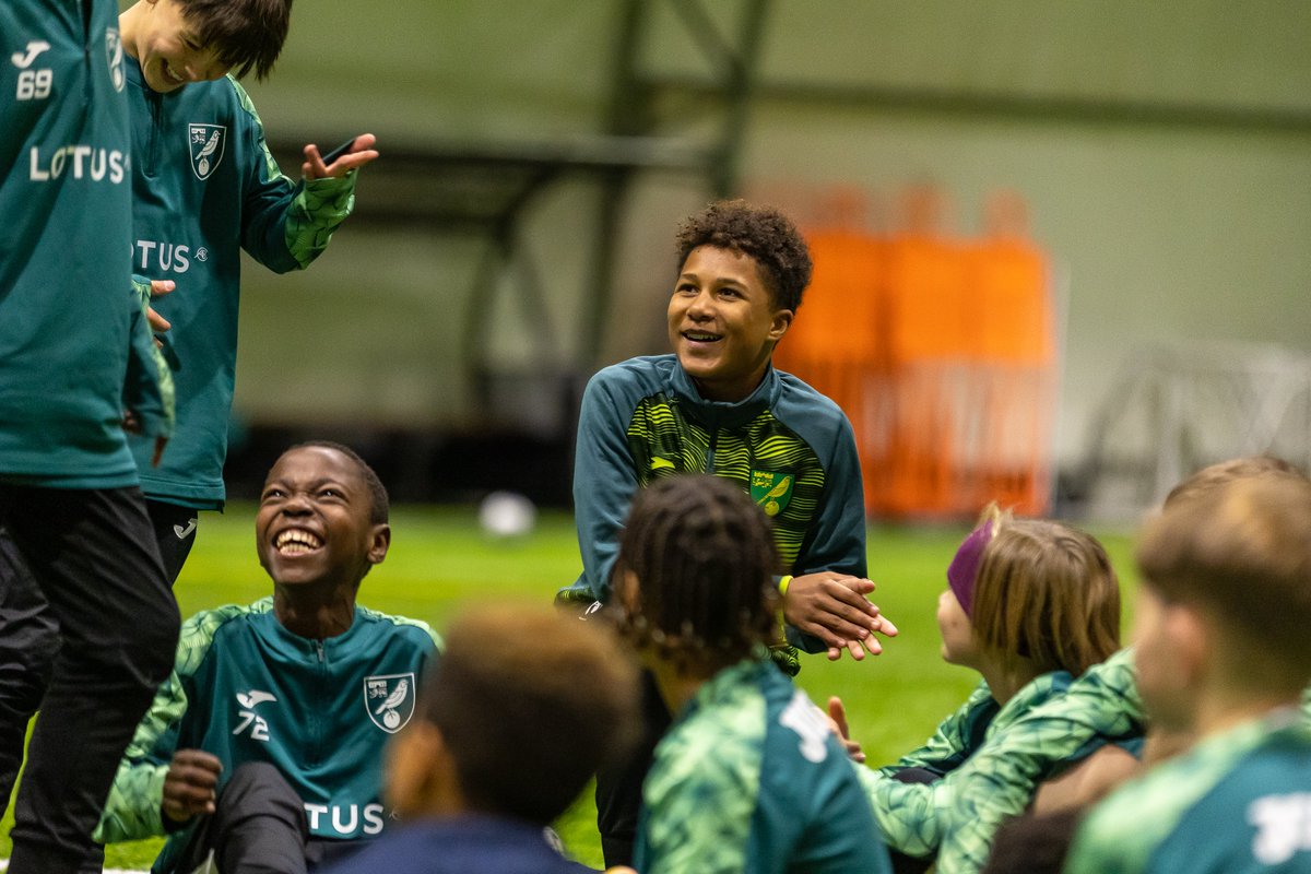 ifucareshare's tweet photo. What a week ⚽️

Our TEAMH (@tom_young_10, @symonewitha_y, @harryyoung_4) have been out delivering #mentalhealth workshops to @NorwichCityFC across all age groups from under 9's through to under 18's.

Educating future generations is key to changing cultures! #suicideprevention https://t.co/BCqnakbRdW