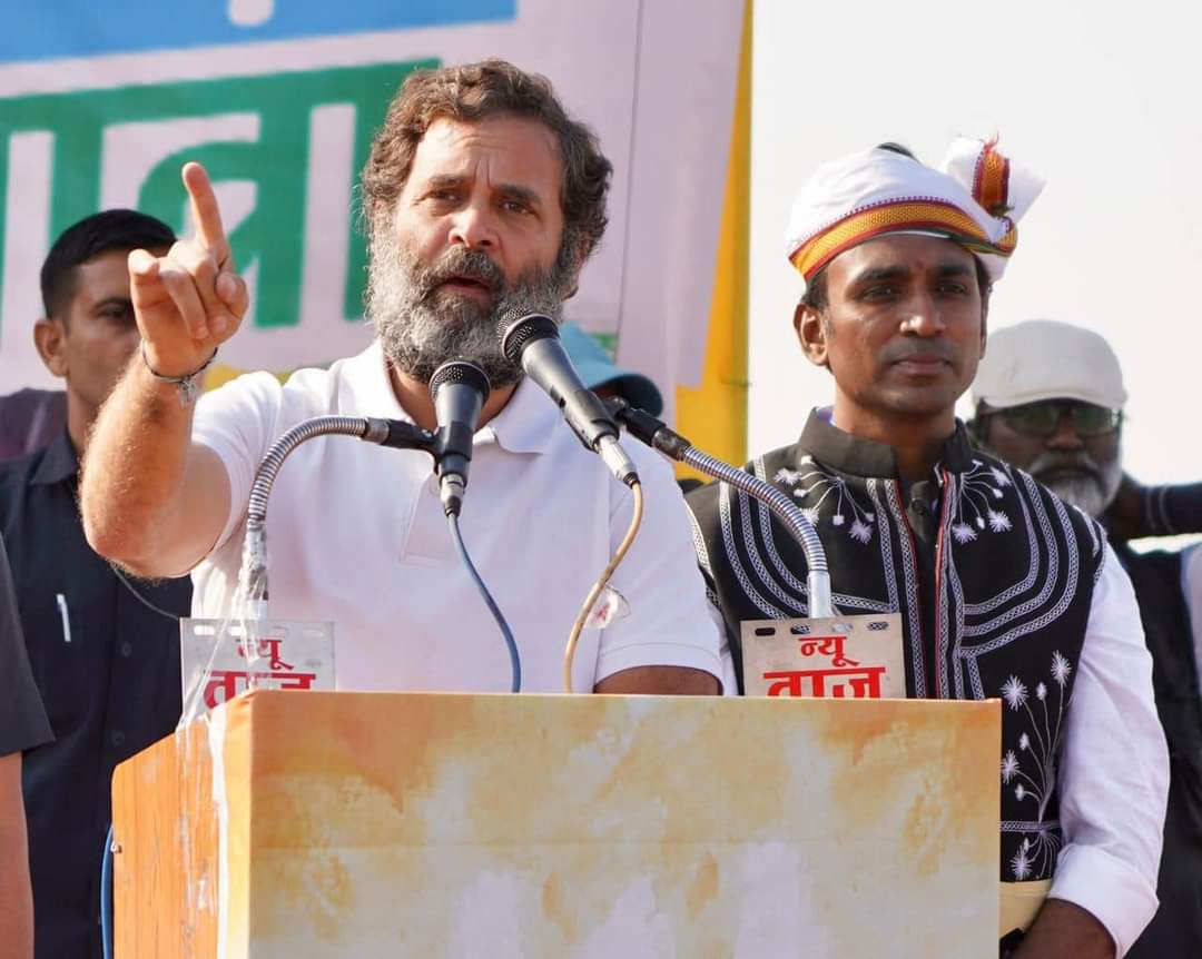 Allavaru's tweet photo. आज मध्य प्रदेश में श्री राहुल गांधी जी ने टंट्या मामा की जन्मस्थली बरदाहिर, पंधाना में विशाल आदिवासी सभा को संबोधित किया।
#CongressForAdivasis https://t.co/GPDdmAZMVR