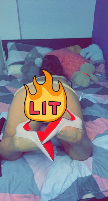 Go on my page to see full picture 🤪🤪🤪💋 only 3$ don&rsquo;t miss out check comments 👇 💦🤪 https://t.co/kRsNF