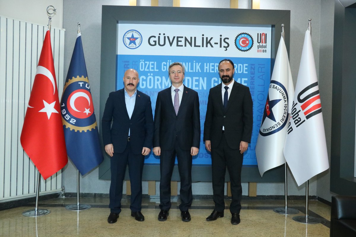 Güven tazeleyerek yeniden genel başkan seçilen kıymetli kardeşim ve hemşehrim Güvenlik- İş Sendikası Genel Başkanı Ömer Çağırıcı ve yönetimine hayırlı olsun ziyaretinde bulundum. Yeni dönemde başarılı çalışmalar diliyorum. @omercagirici @Guvenlik_is