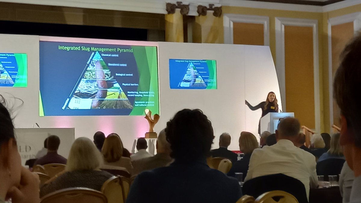 AnnabelOFS's tweet photo. HUGE congratulations to @DrJennaRoss winner of the 1st 'Greener Future Award' sponsored by @LEAF_Farming 
Fascinating presentation 👏👏👏 https://t.co/MEZyKA8cjG