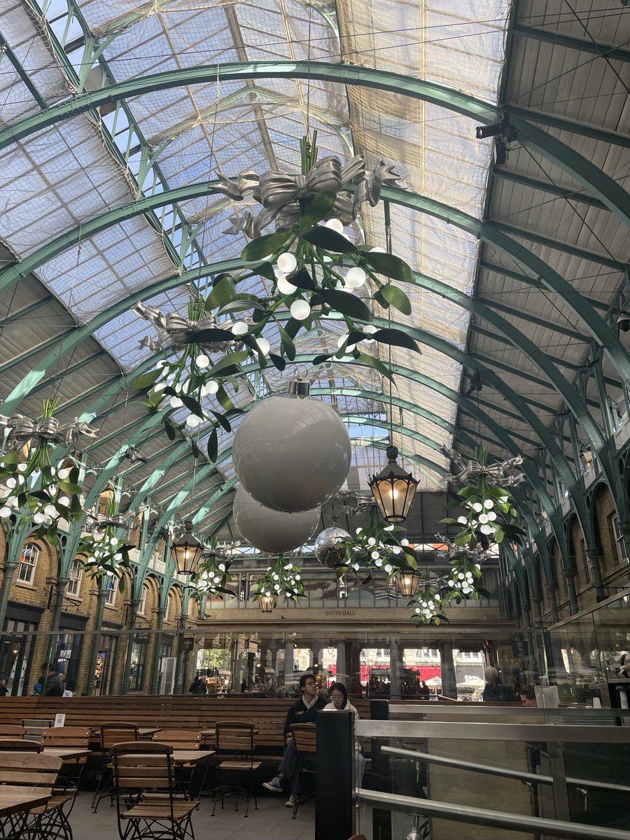 No better way to spend my last KIT day before returning from mat leave - field trip to London with year 13! #fieldtrip #myjobisbetterthanyours #geographyteacher