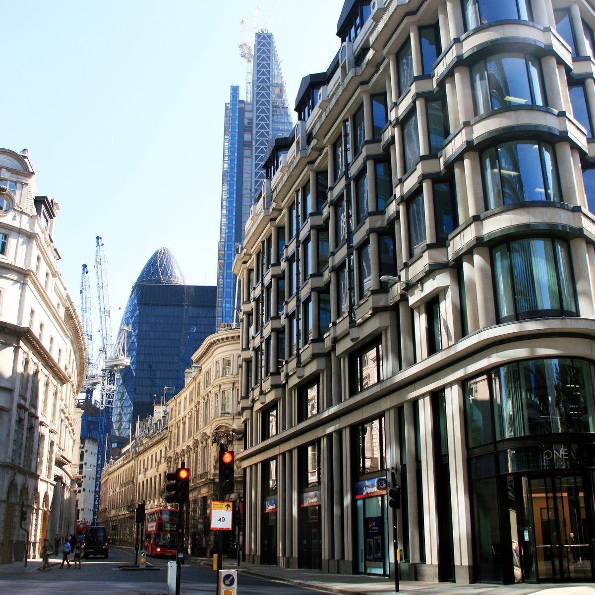 velocityvirtual's tweet photo. Looking to impress clients in the finance or banking industry? Share the street as the bank of England with our Threadneedle Street office! #virtualoffice #registeredbusinessaddress #businessaddress #callhandling https://t.co/Giy20Rm01X