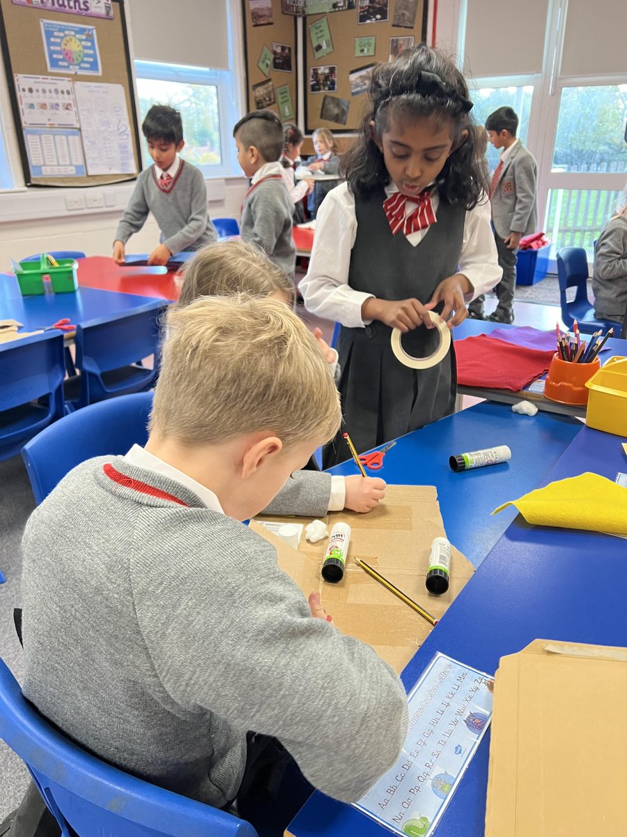 BGS_LowerSch's tweet photo. We made the WORST possible water bottle, house, umbrella, shoes, dress and car for our teddy. We then explained why these are the WORST INVENTIONS EVER! #BGS_Year2 #BGS_collaboration #BGS_Science https://t.co/sLg5zyUxm9