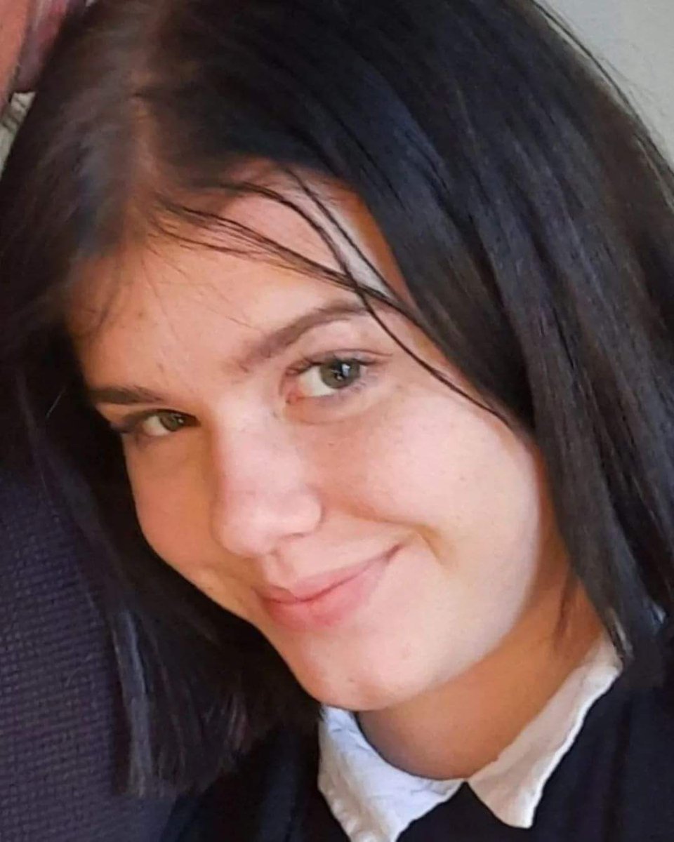 Lena___masHa's tweet photo. 😡😡😡😡HONTE À TOUS CEUX QUI ONT INSULTÉ GAËLLE LA MAMAN DE LYLOU VOUS ÊTES MONSTRUEUX ELLE A ÉTÉ OBLIGÉE DE FERMER SON COMPTE TWITTER 😡😡😡POUR LES AUTRES LES VRAIS ONT CONTINUENT DE PARTAGER SVP🙏🙏🙏🙏 #Lylou ❤️ https://t.co/Ho4QCMdTpY