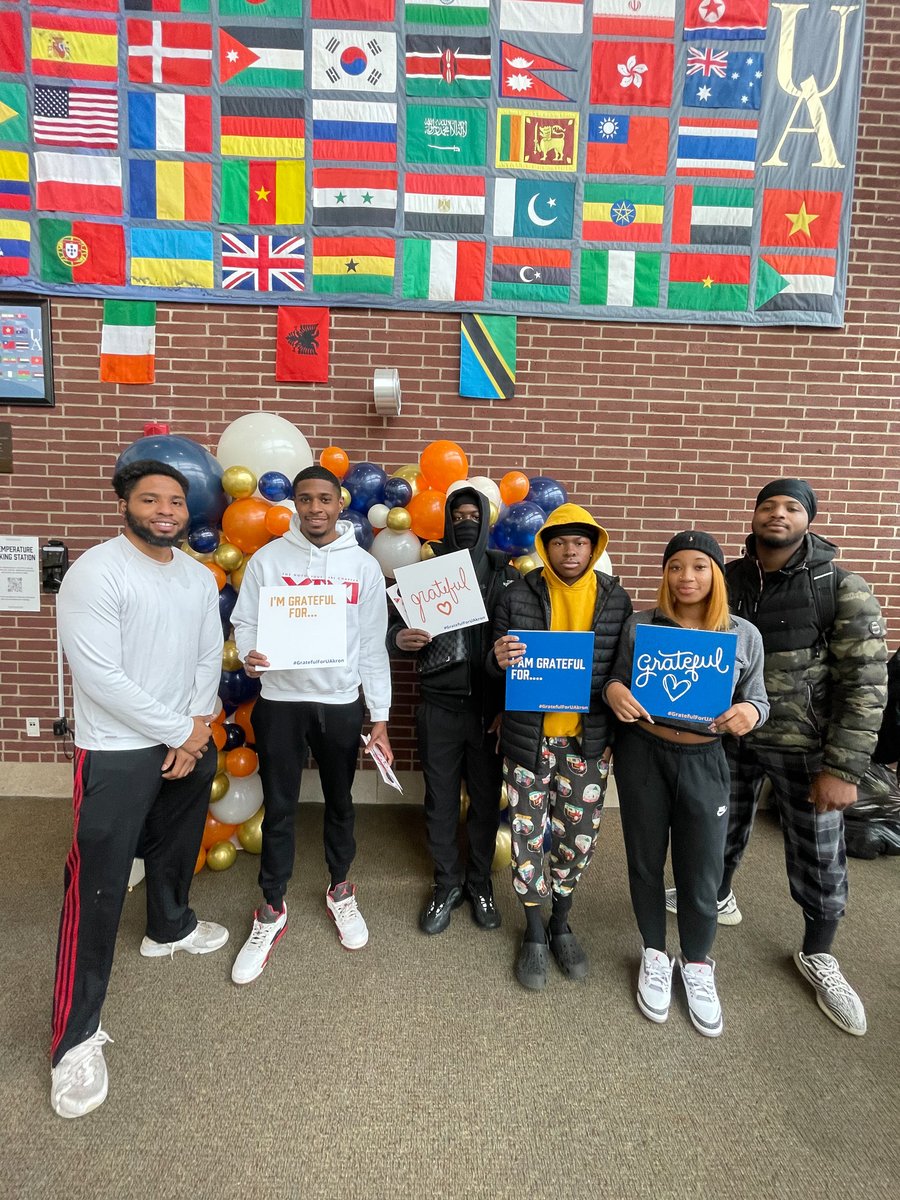 uakronadmission's tweet photo. Grateful for big things, small things, and everything in between. 🦘💙🧡  Check out what our current students are grateful for this season.

The Office of Admissions is grateful for our #FutureZips, current students, and the @uakron community. Happy Thanksgiving! 🦃💙 https://t.co/8wrooSRLZH