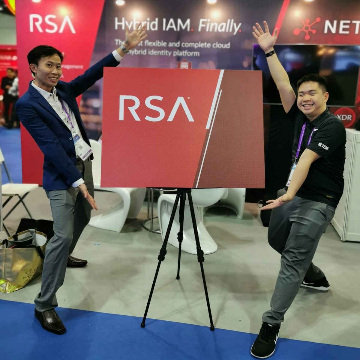 RSAsecurity's tweet photo. Today we're especially #grateful for our global team, customers, and partners. Thank you all for everything.

Our U.S. offices will be closed Thursday and Friday. We'll see you again on Monday. Until then, have a wonderful #Thanksgiving 🥧🦃🍁

https://t.co/KLM74pySwY https://t.co/k2xK5NjVIw