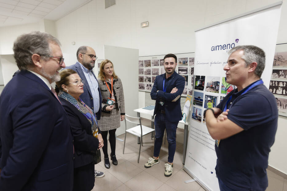 GrupoNealis's tweet photo. 🤝🏻Continuamos colaborando con los principales foros de #empleo de la provincia de Castellón, reforzando así nuestro compromiso con el impulso del #talento y el fomento de la empleabilidad.
¿Los últimos en los que hemos participado? #WorkForum, Ocupa't o Speed Networking. 🚀🙌🏻 https://t.co/zaXWG1Xzhv