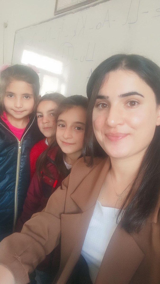 Gelecek için güzel nesiller yetiştirelim ÖĞRETMENLER GÜNÜ KUTLU OLSUN 🇹🇷