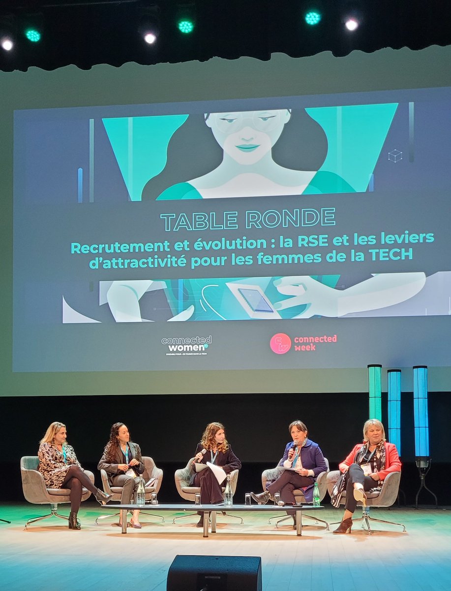 #CWomen22 Alors que les femmes représentent 51% de la population mondiale, le constat de leur sous représentation dans la #tech est posé (et identique à un grand nb de secteurs d'activité).
"Mais on peut modifier les choses. Ce n'est pas inscrit dans les gênes" <a href="/rosanjou/">BIENVENU Roselyne</a>